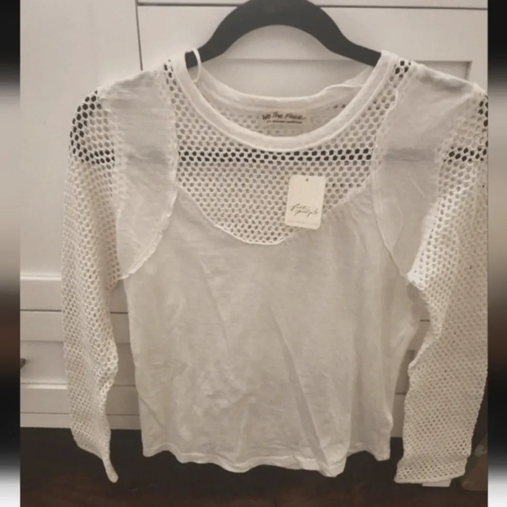 NWT  People Mesh Accent Thermal Long Sleeve Shirt Size Small - Image 2