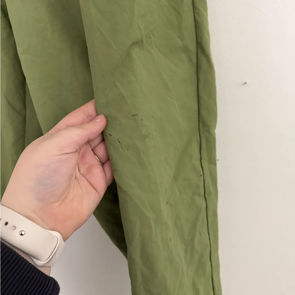 Nike Green Sportswear Essential Woven Jogger Pants, High Waisted - Image 4