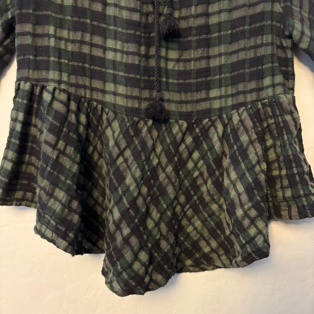 Anthropologie Holding Horses green plaid tie front ruffle peplum top size medium - Image 9