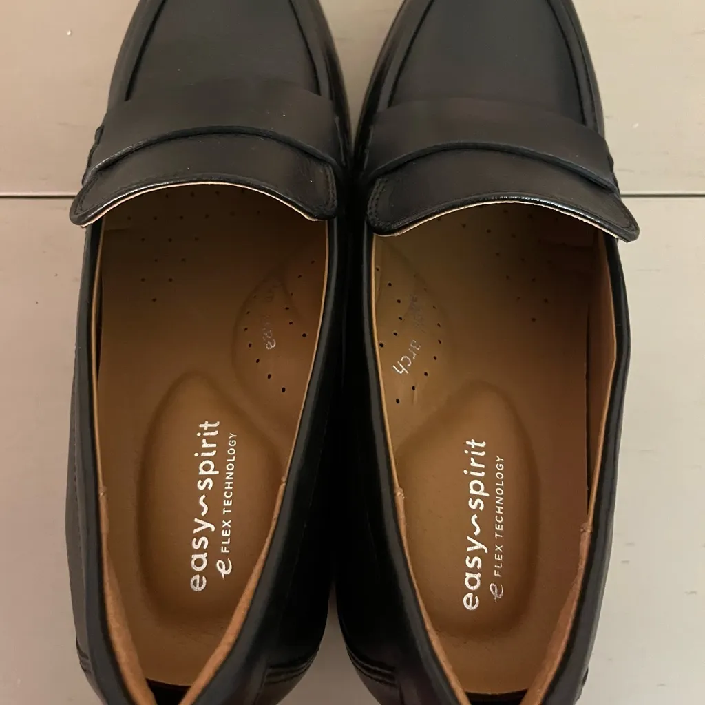Easy Spirit  Women's Black Loafers with Block Heel - Image 3
