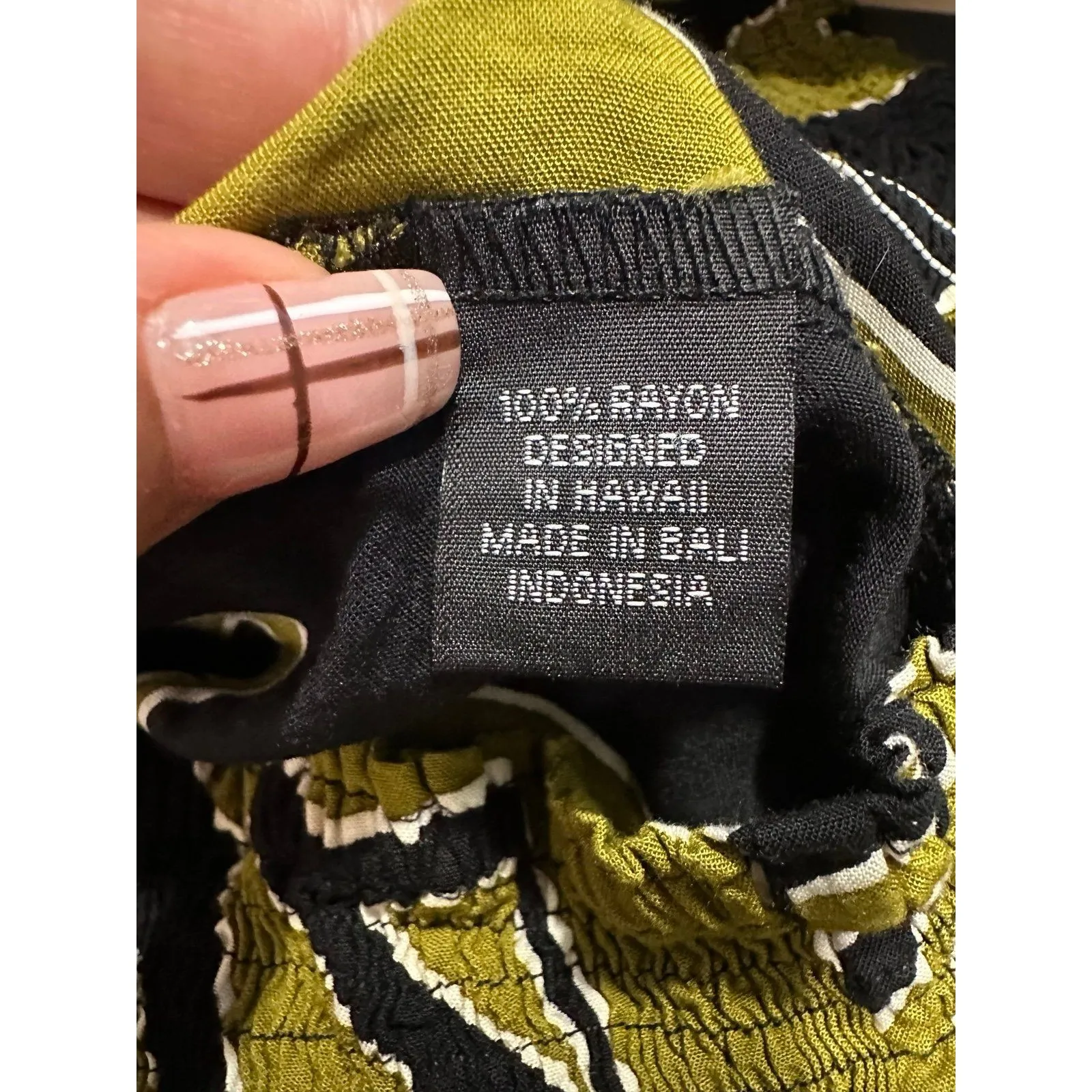 Wahine Toa Women's Hawaiian Tropical Batik Smocked Strapless Bandeau Top S - Image 5