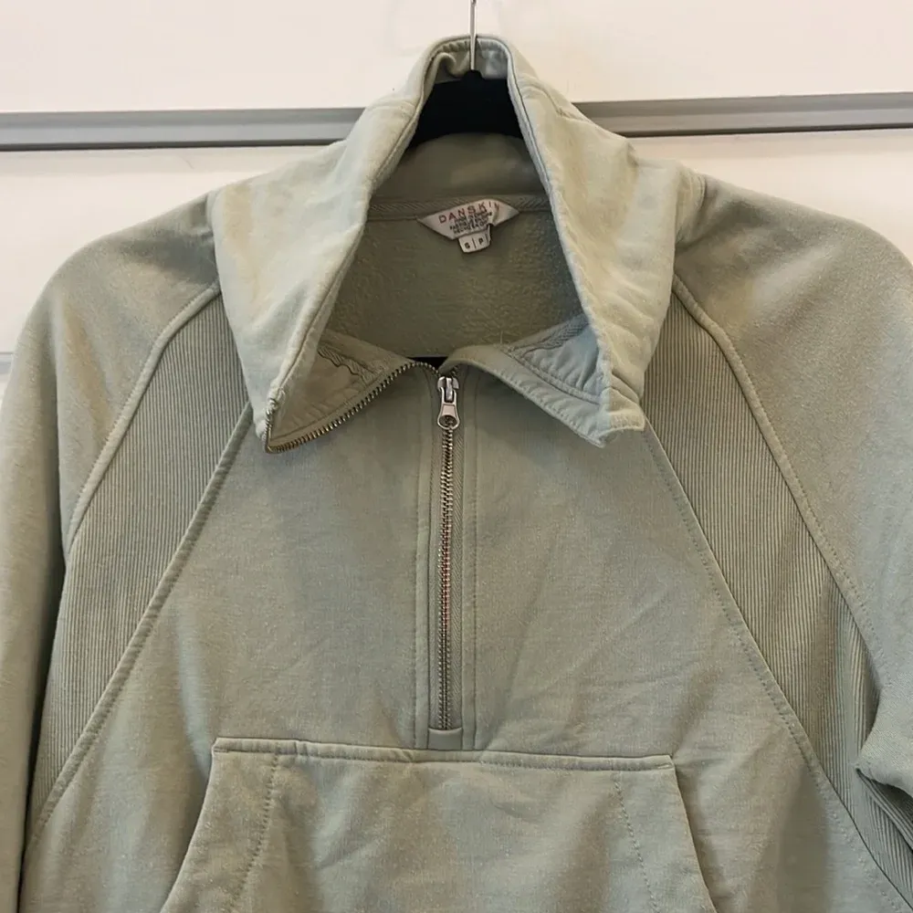 Danskin‎ light green quarter zip sweatshirt size small - Image 3