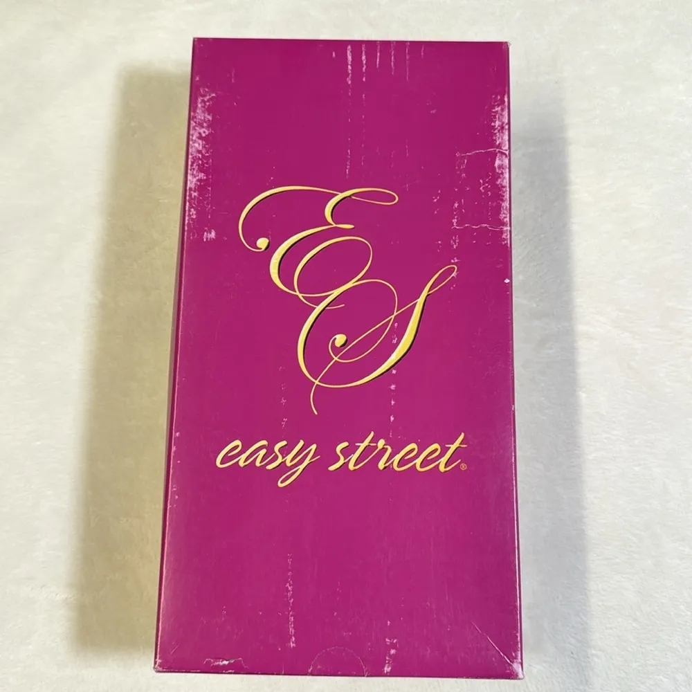 Easy Street Women’s Pointe Double Wide Pump- Size 6 - Image 8