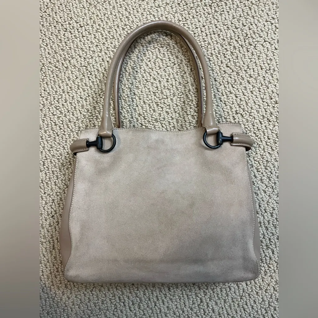 Vintage Beige Gucci Suede Purse - Image 6