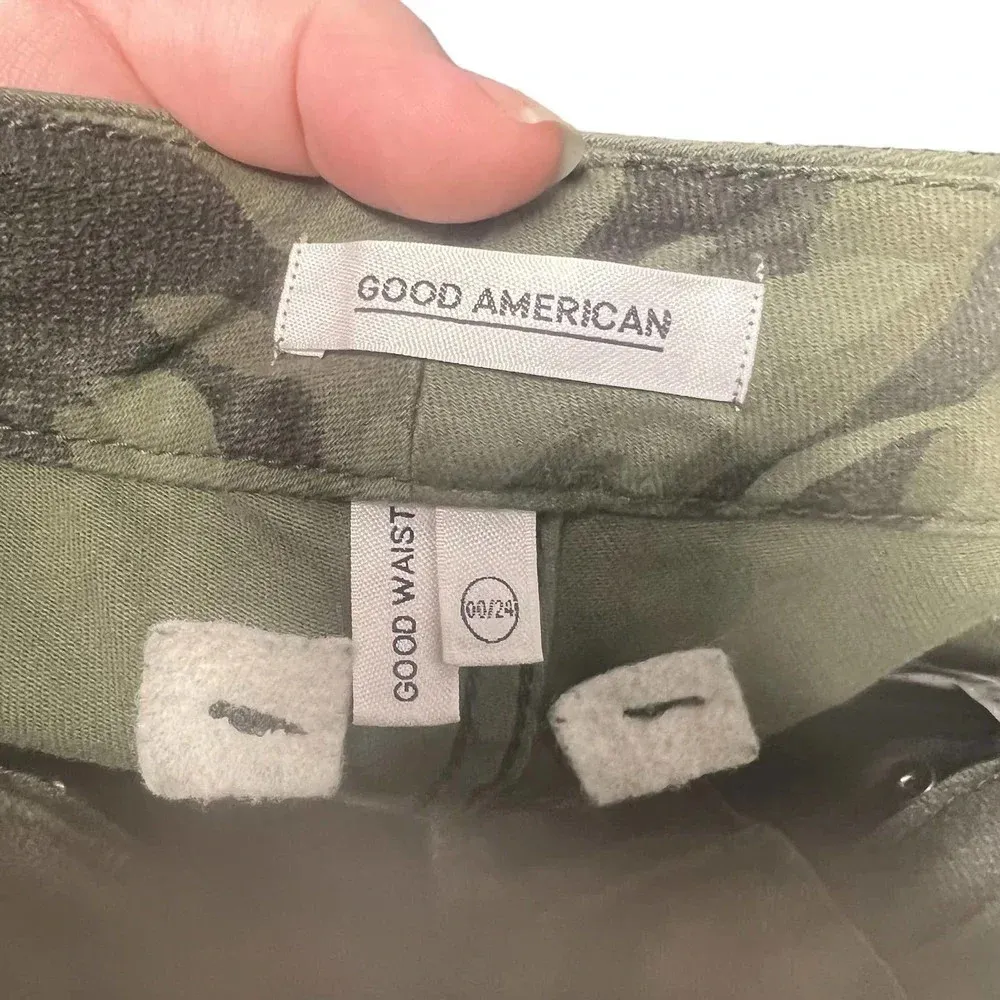 Good American Good Waist Skinny Jeans in Camo‎ Print Size 00 / 24 - Image 8