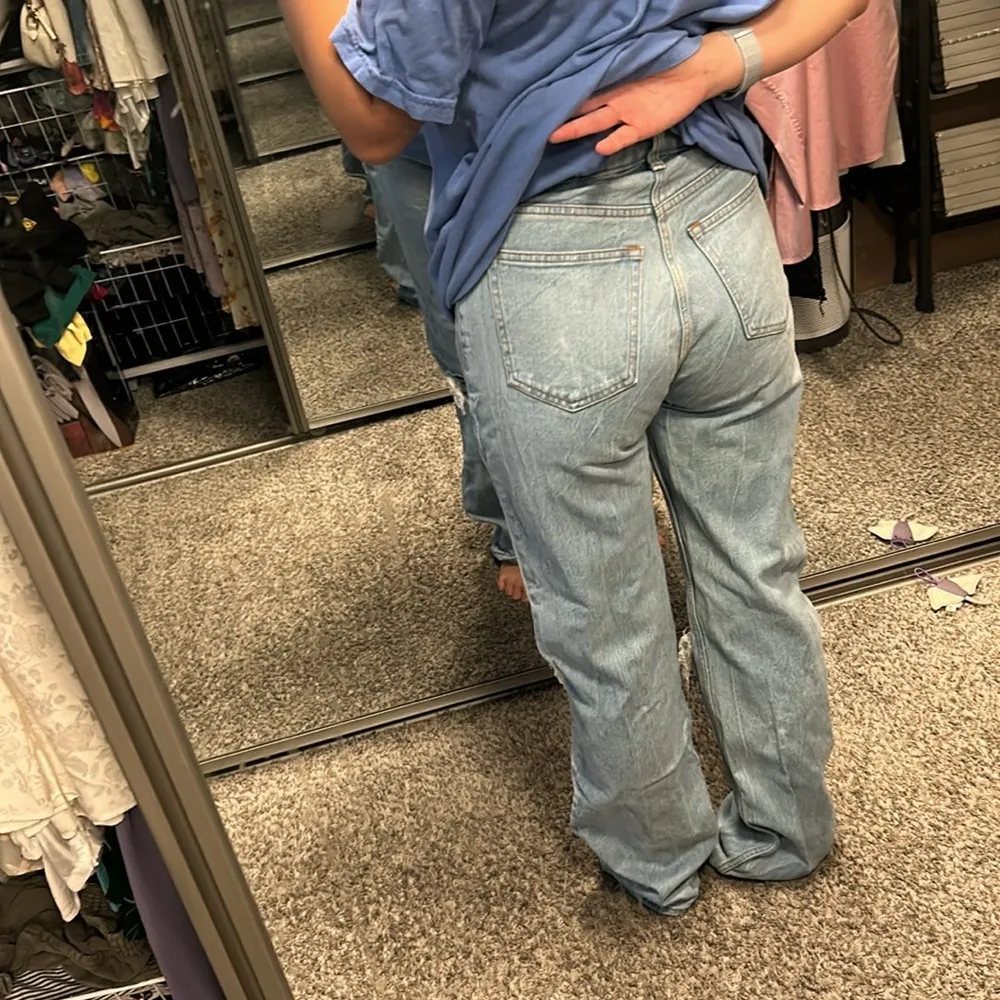 Abercrombie & Fitch 90’s relaxed Jean high rise Jeans Distressed - Image 2