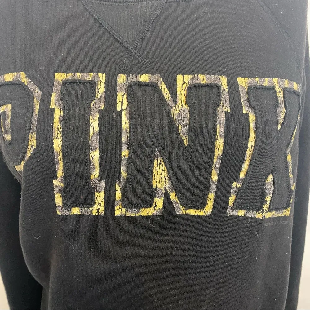 Victoria’s Secret PINK cheetah print graphic pink crewneck sweatshirt size med - Image 3