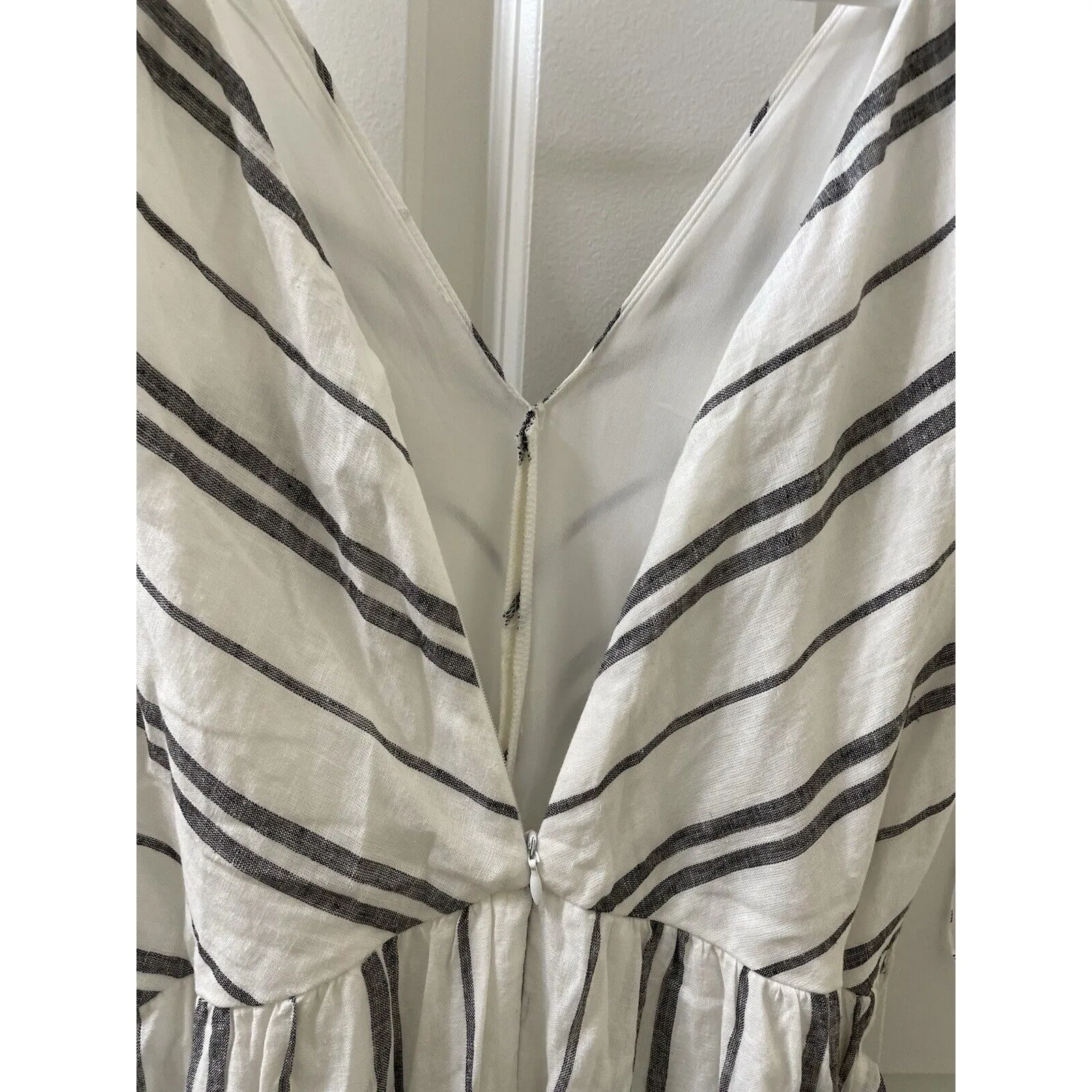 DKNY by Donna Karan Linen Stripe Print V - Image 10