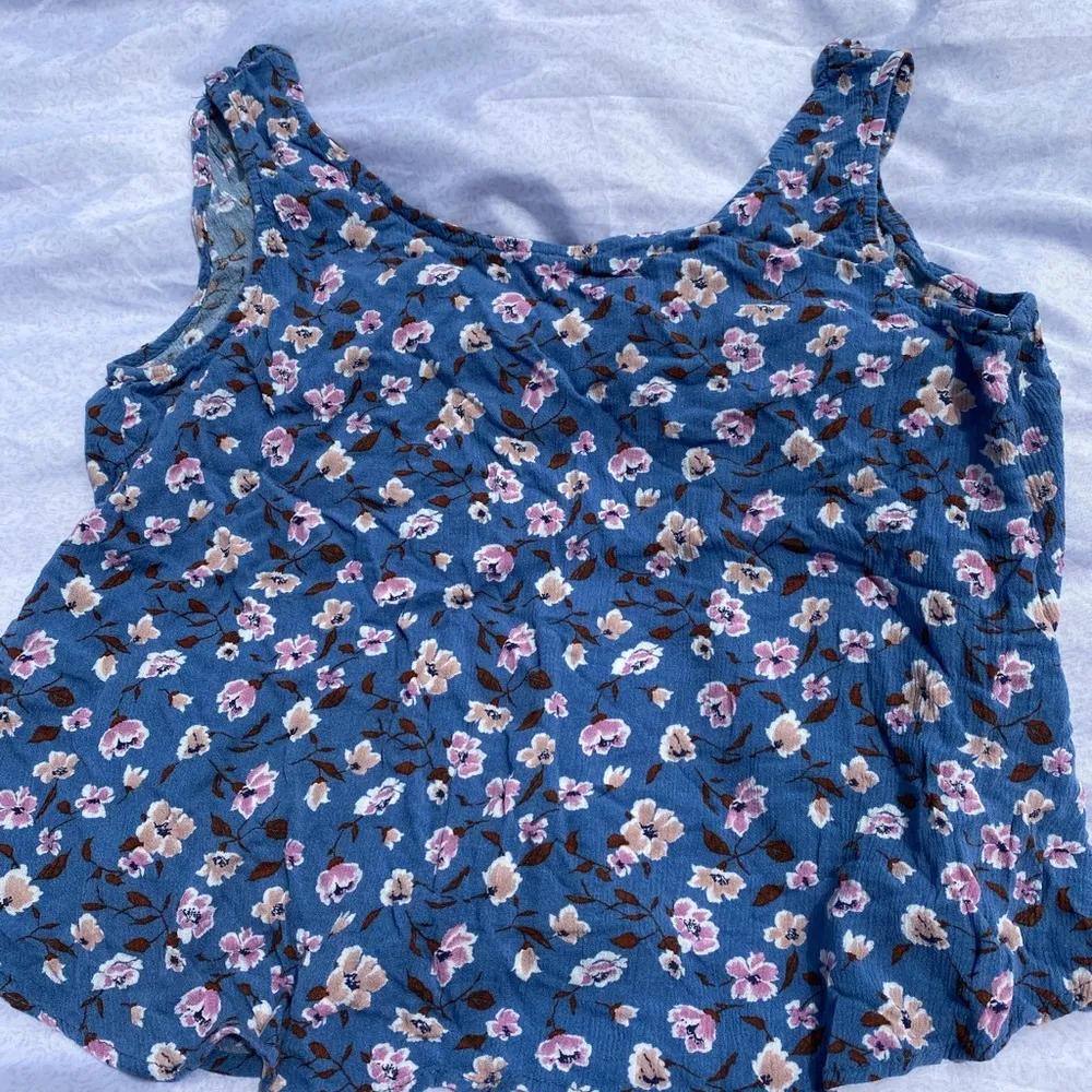 blue floral tank top open back - Image 3