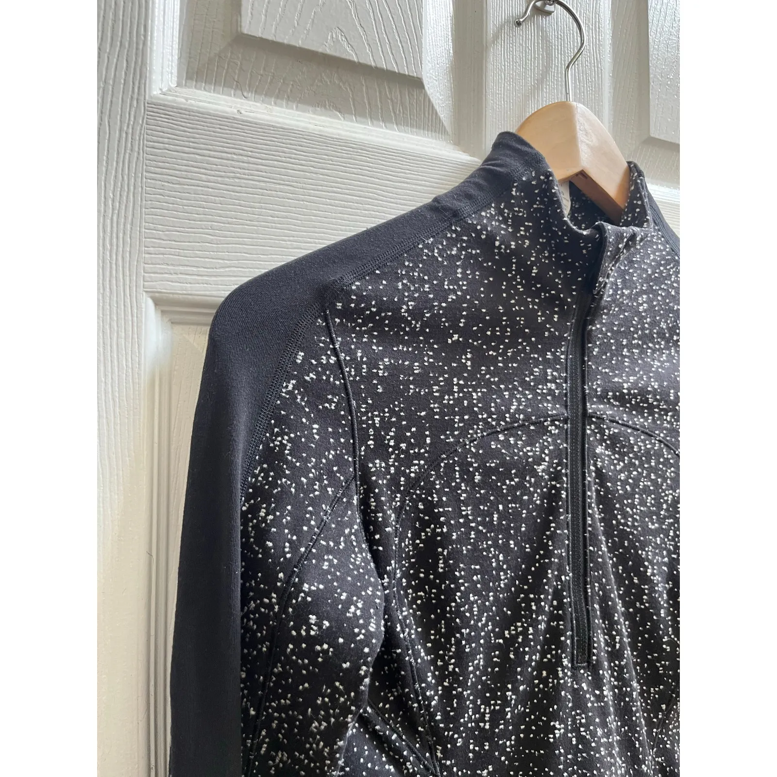 Lululemon Run Briskly 1/2 Zip Pocket Thumbhole Jacket Size 4 - Image 9