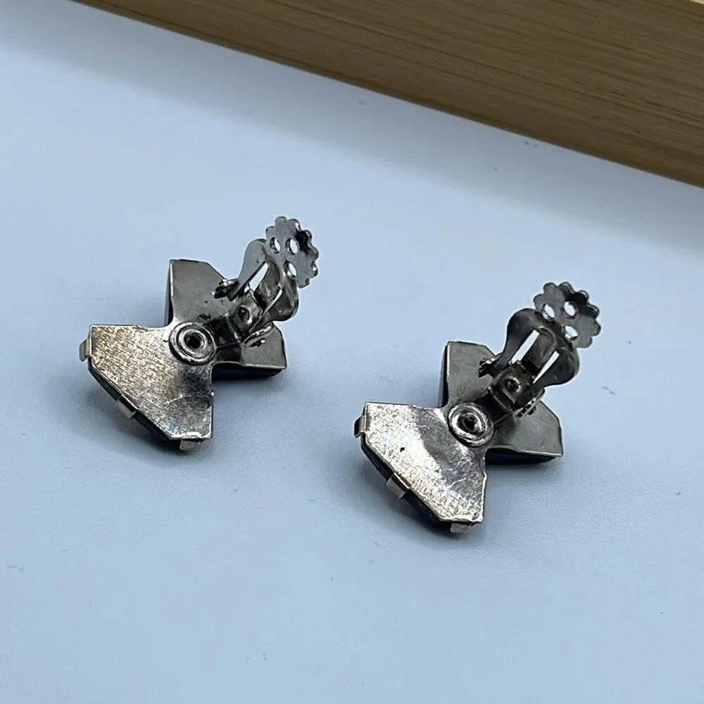 Art Deco vintage black glass clip earrings. - Image 3