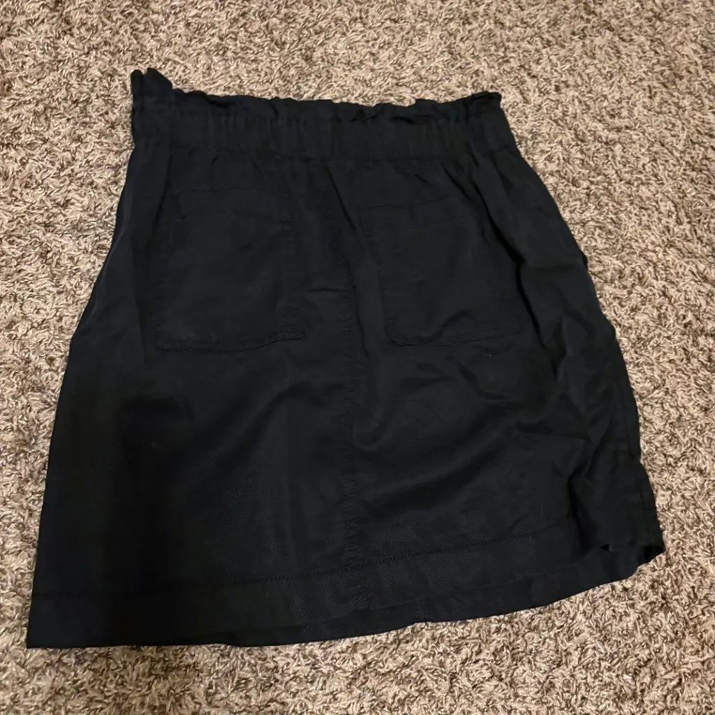 Ann Taylor LOFT Paperbag Waist Skirt 4P 4 Petite Black Zip Fly Pockets Lyocell - Image 3