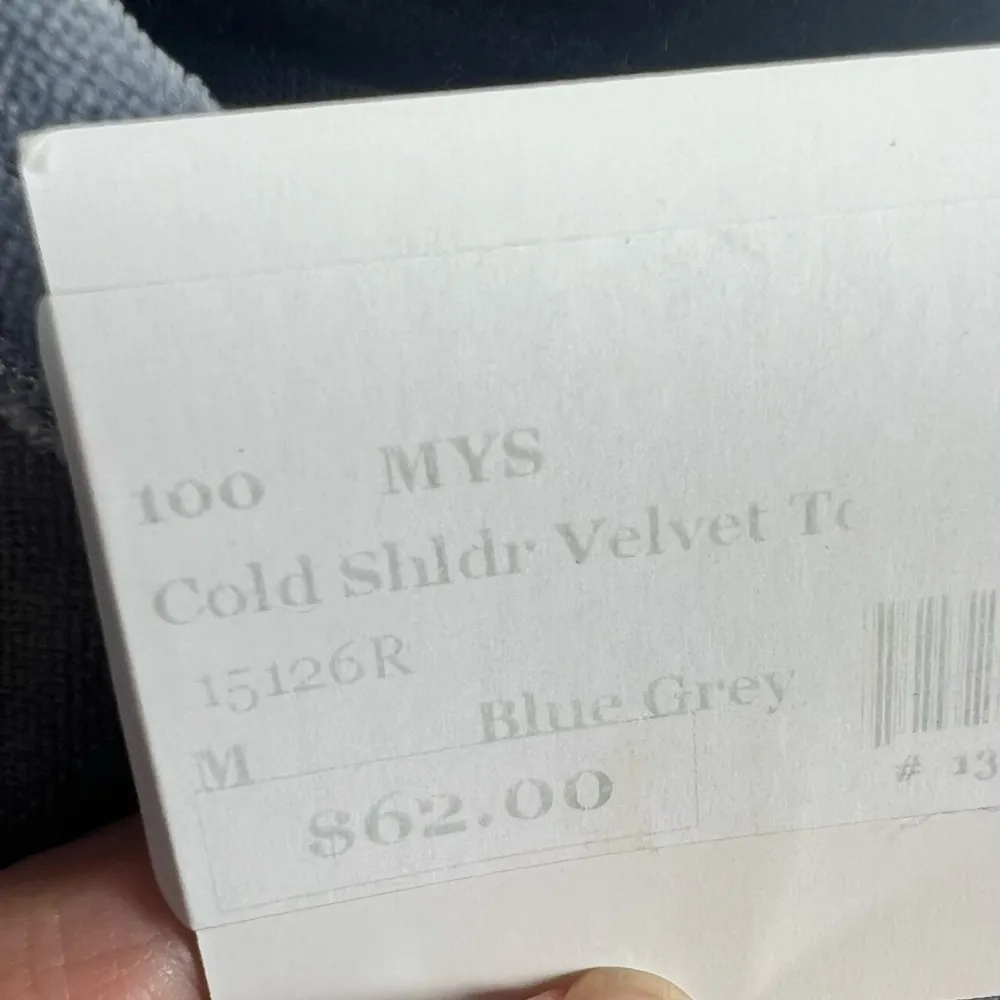 NWT Mystree Cold Shoulder Velvet Top M‎ - Image 14