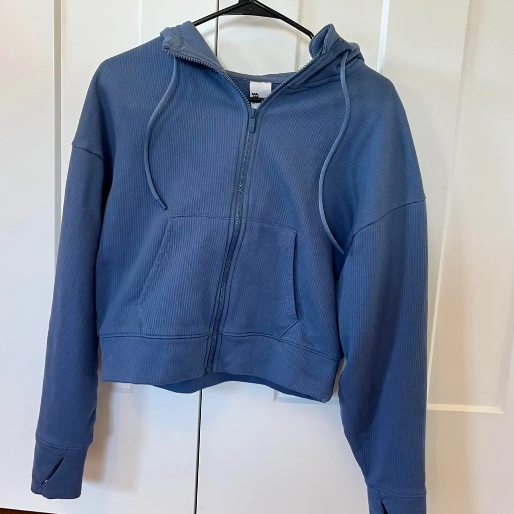 Cropped Blue Zip Up Hoodie - Image 2