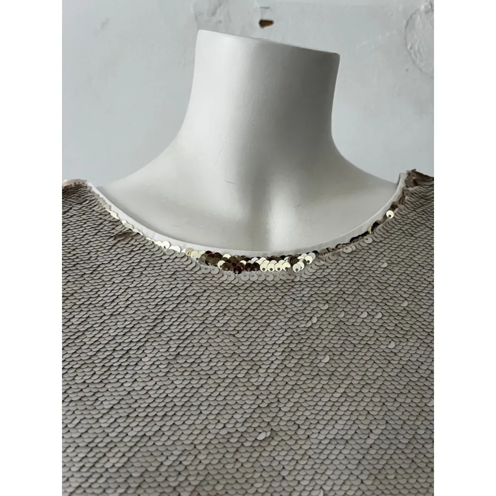 Vince Camuto Scoop neck white gold silver Sequin short sleeve topTop Size M - Image 7