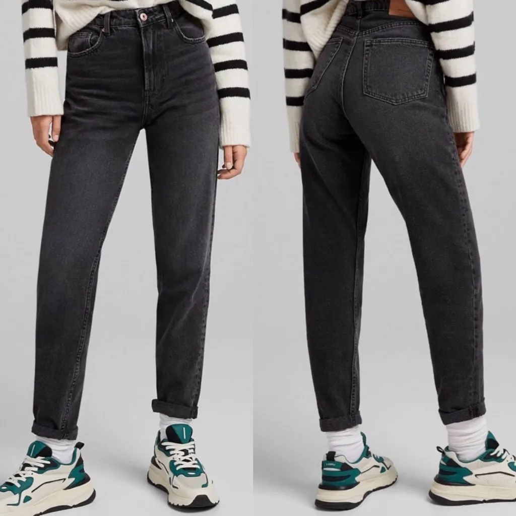 Bershka High Rise Black Mom Straight Leg Jean Size 8 - Image 2