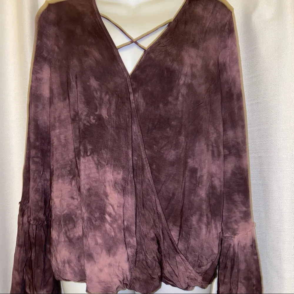 American eagle outfitters Burgundy tie-dye bell sleeve  top size Large - Image 4