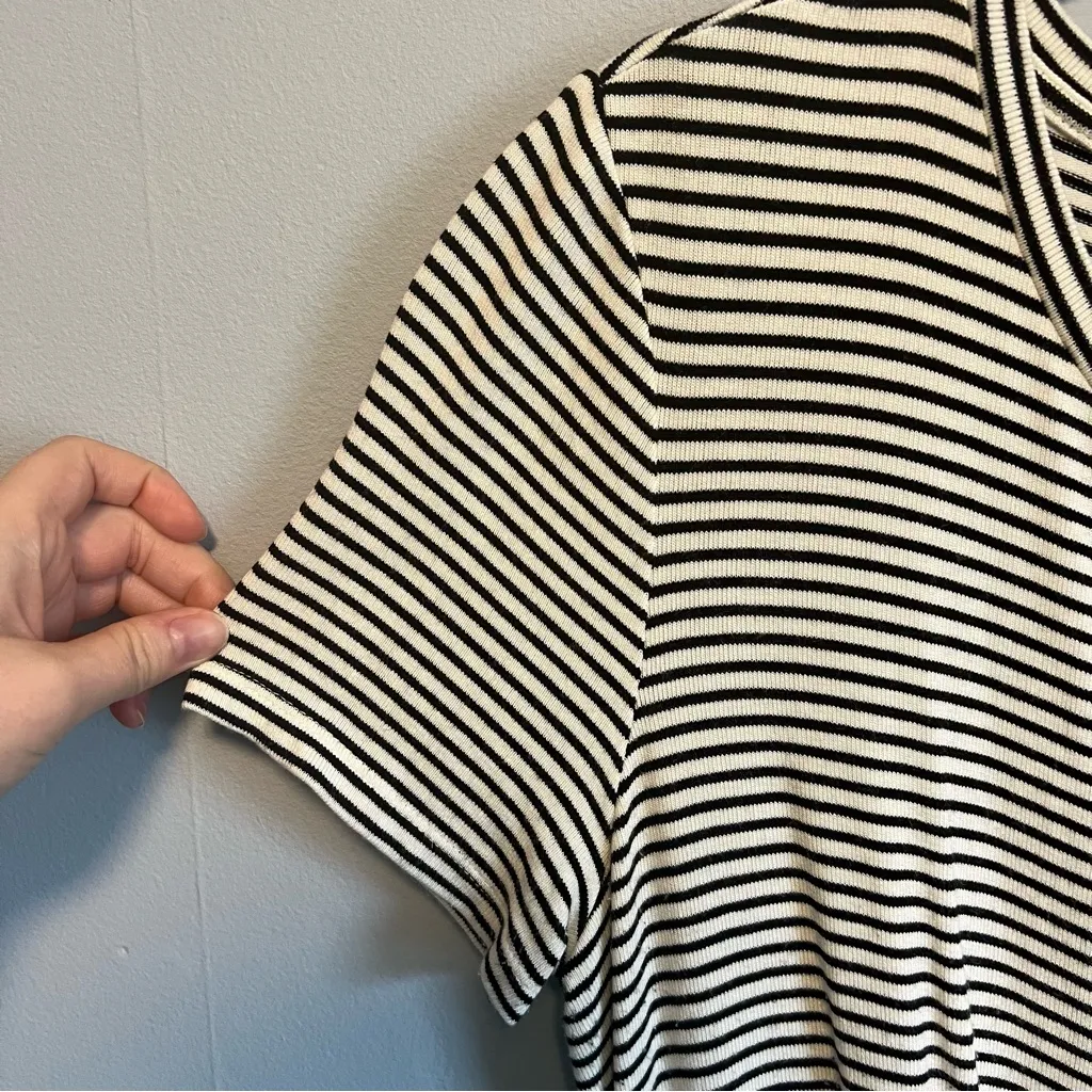 Ann Taylor Black and White Striped Knot Top Size Medium - Image 4