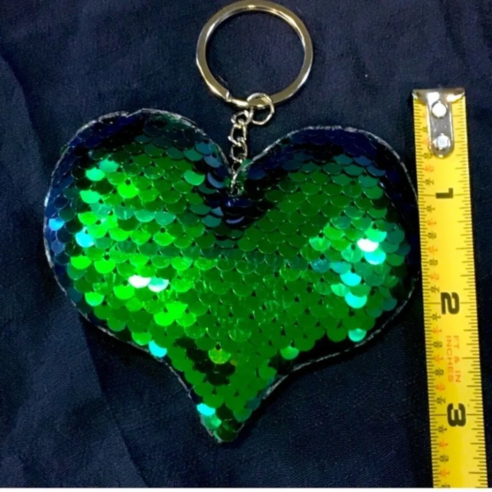 W Puffed Heart Reversible Sequins Keychain Changes From Blue To Green - Image 2