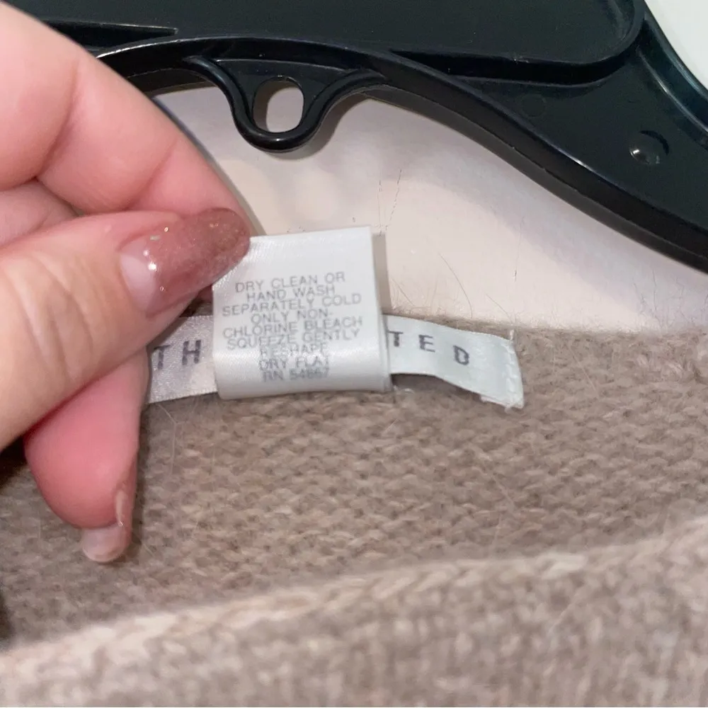 The Limited Vintage Lambswool and Angora Boxy Fit Sweater Size Large - Image 3