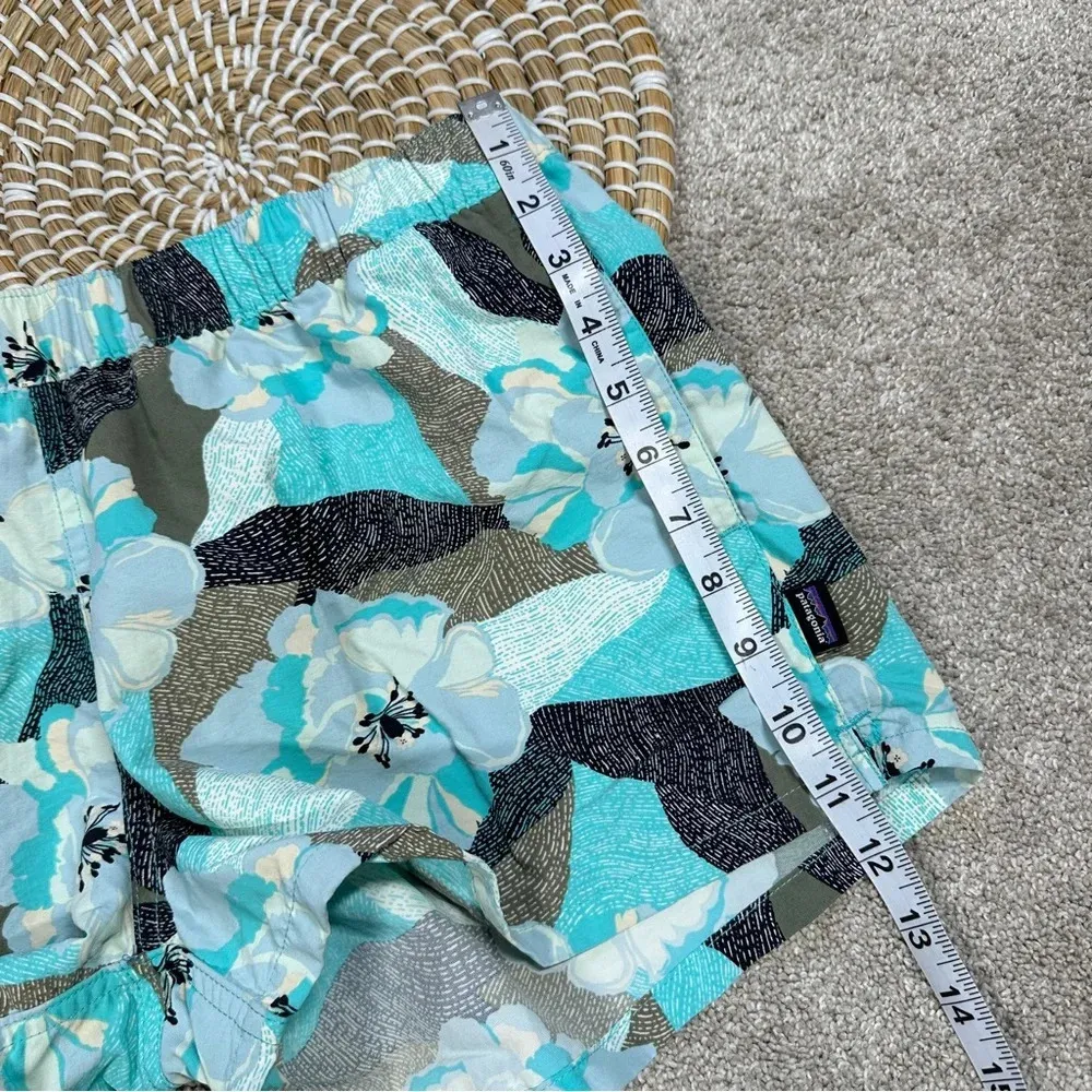 Patagonia Women’s Barely Baggies Shorts Pull On 2.5”Hibiscus Howling Turquoise L - Image 14