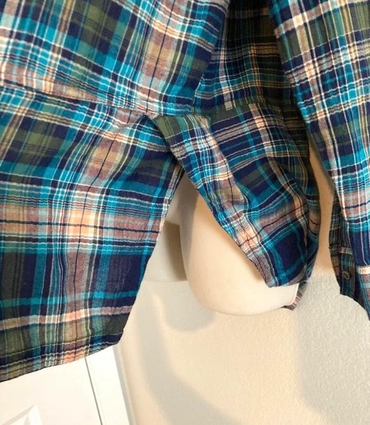 NWOT Melrose & Market plaid button up shirt. Sz Small - Image 4