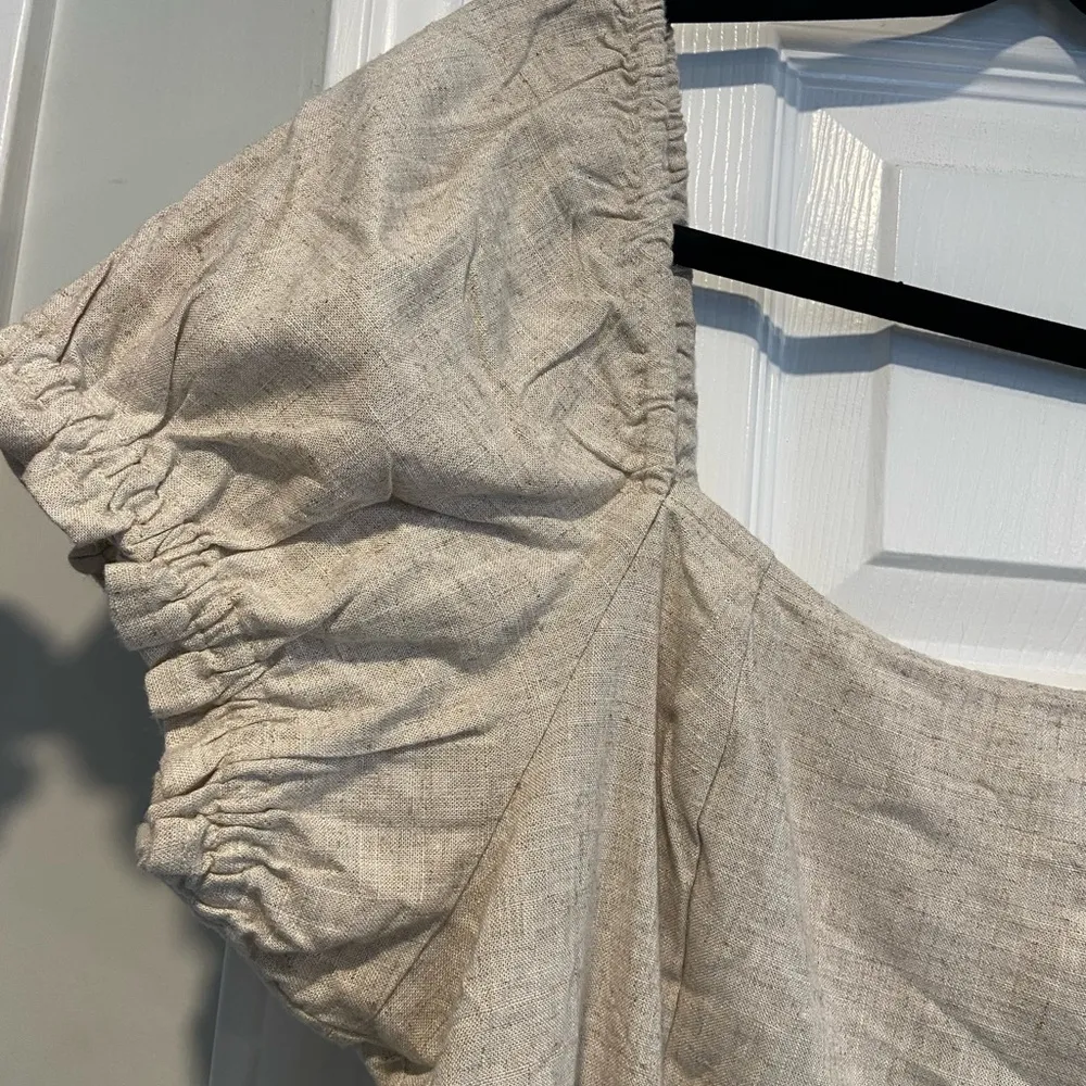 NWOT Dizzy Lizzy Size L Lace Up Back Puff Sleeve Oatmeal Scoop Neck Crop Top Tan Size L - Image 3