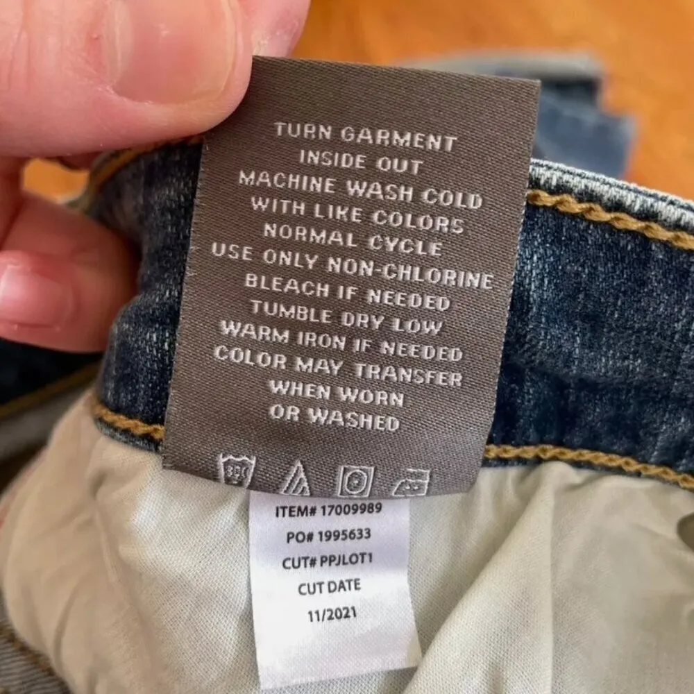 NEW NWT TORRID Plus Size Crop Boyfriend Straight Vintage Stretch Mid Rise Jean - Image 8