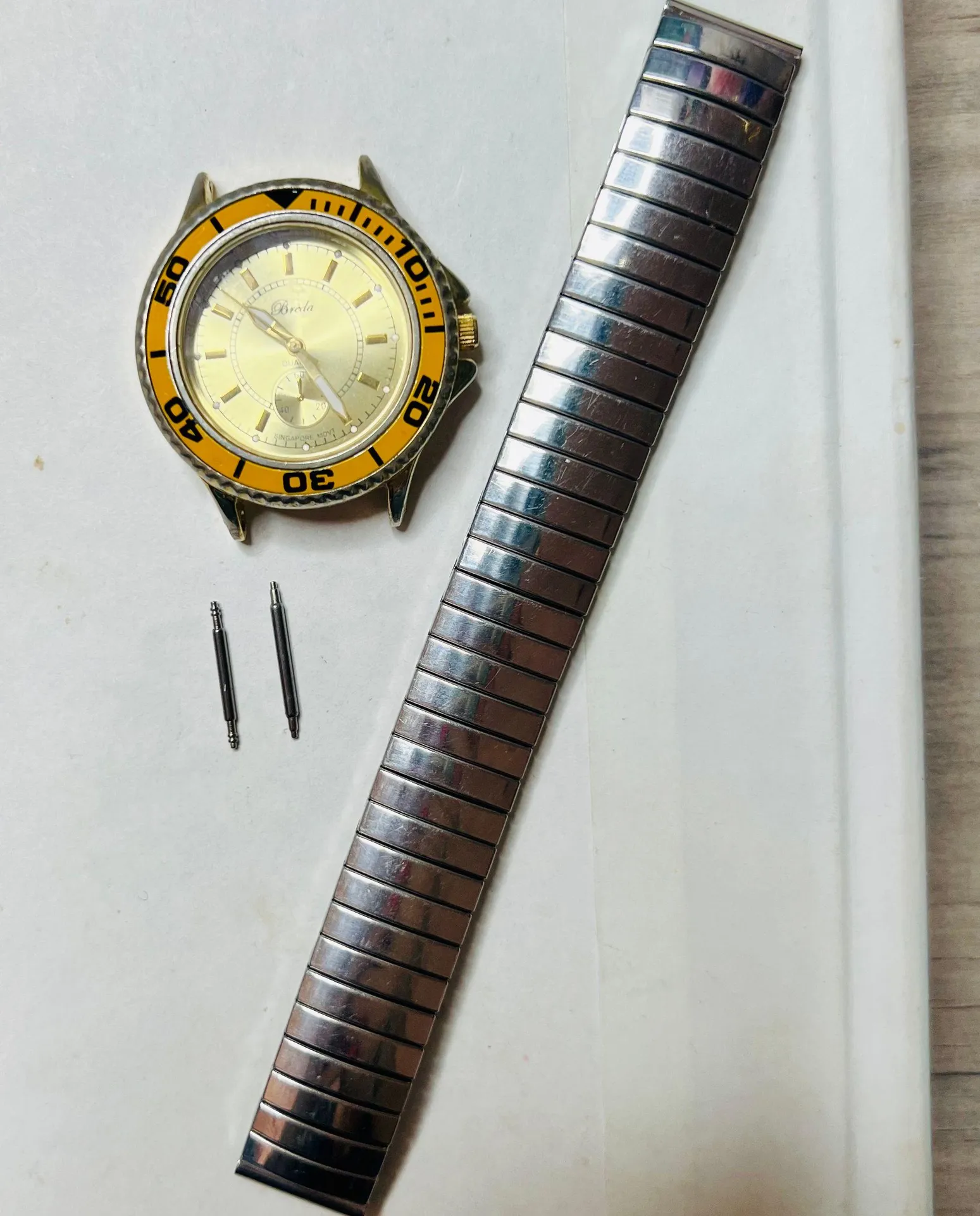 Yellow & Gold Chronograph Watch - Image 12