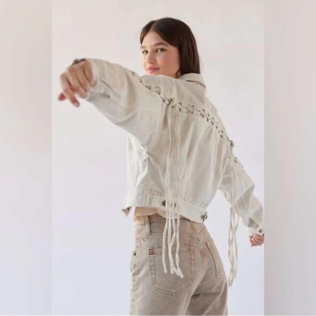 BDG Samarria Laced Fringe Denim Trucker Jacket - Image 2