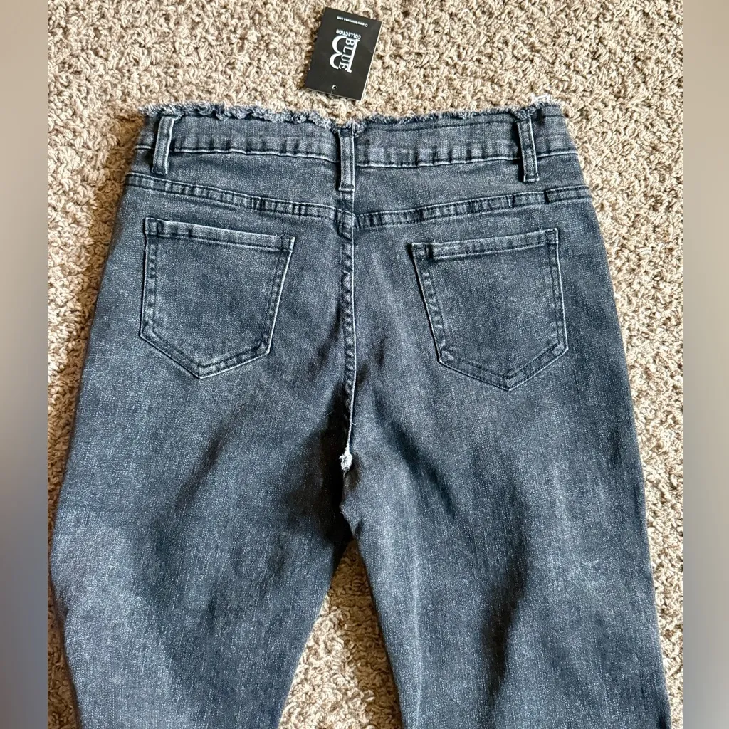 Buckle Blue B Collection Rhinestone Fringe Cropped Flare Jeans – Size Small Gray - Image 5