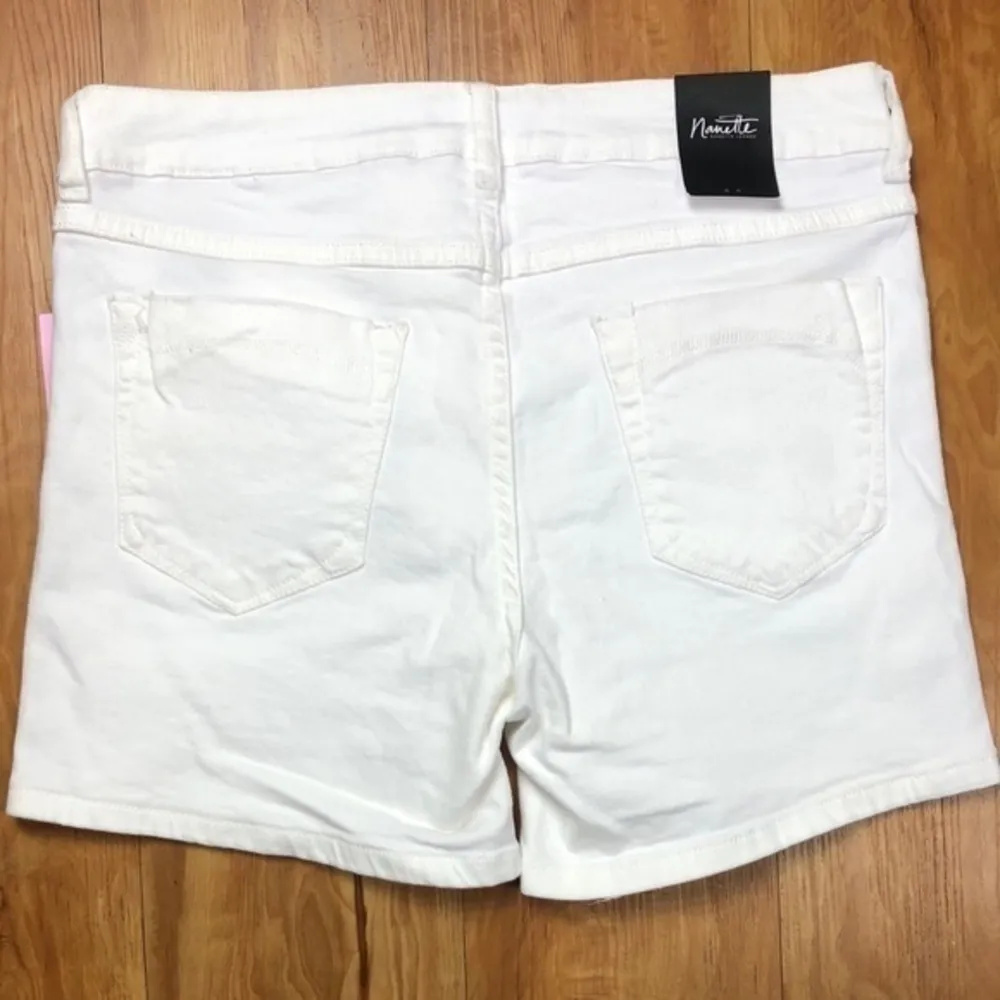 New Women’s Nanette Lepore Short sz 4 - Image 7