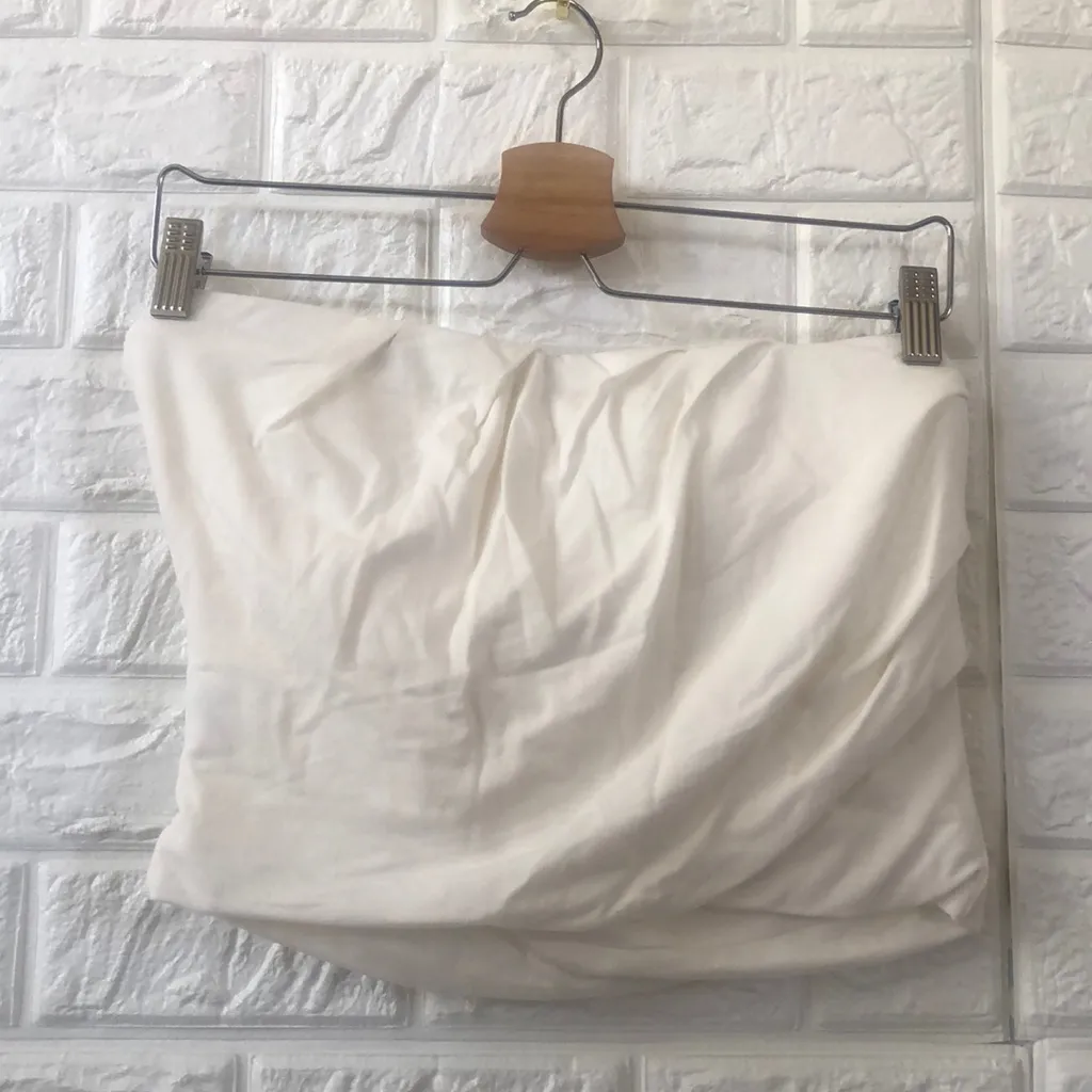 NWT Hinge‎ ivory draped tube crop top - Image 3