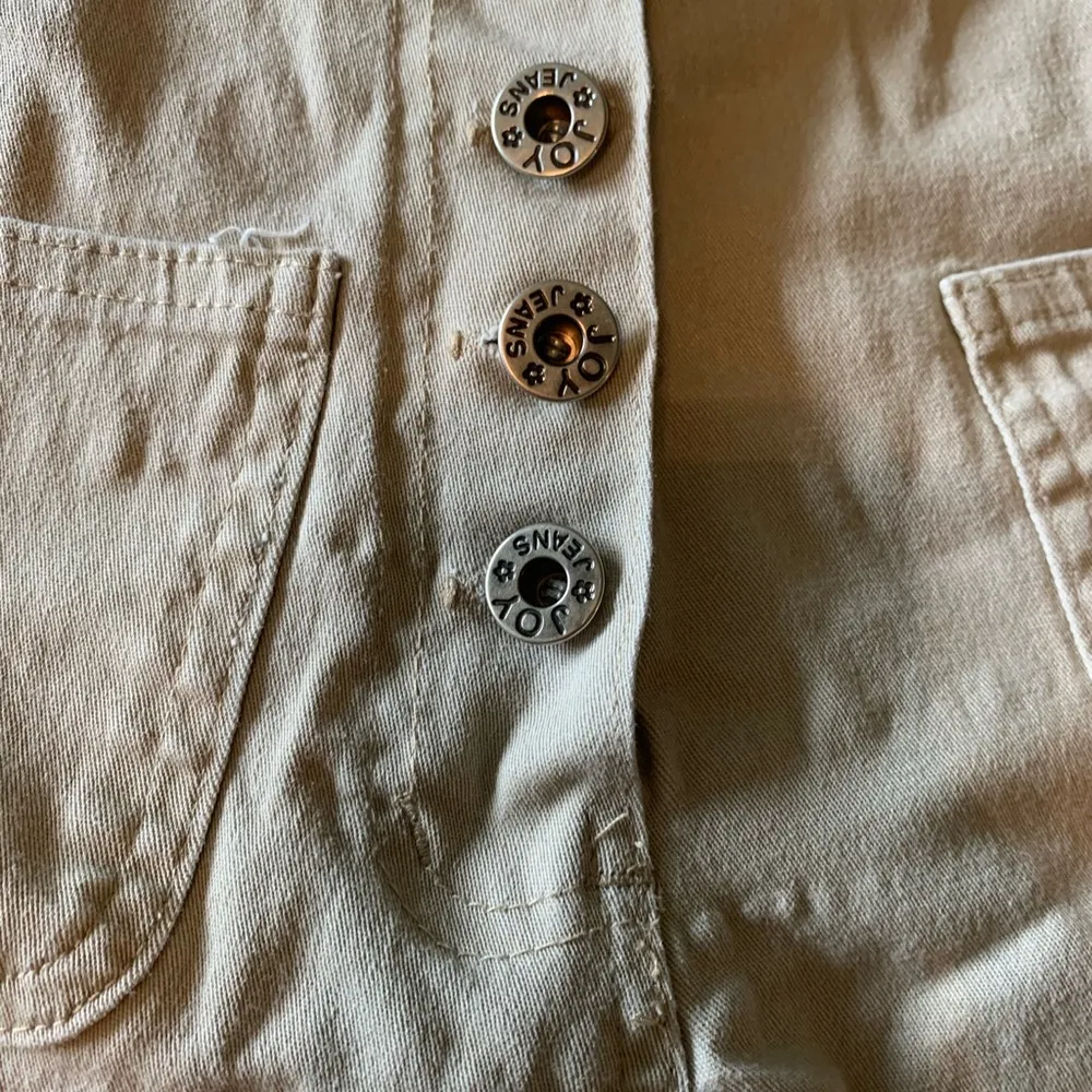 Kaki shorts Tan - Image 3