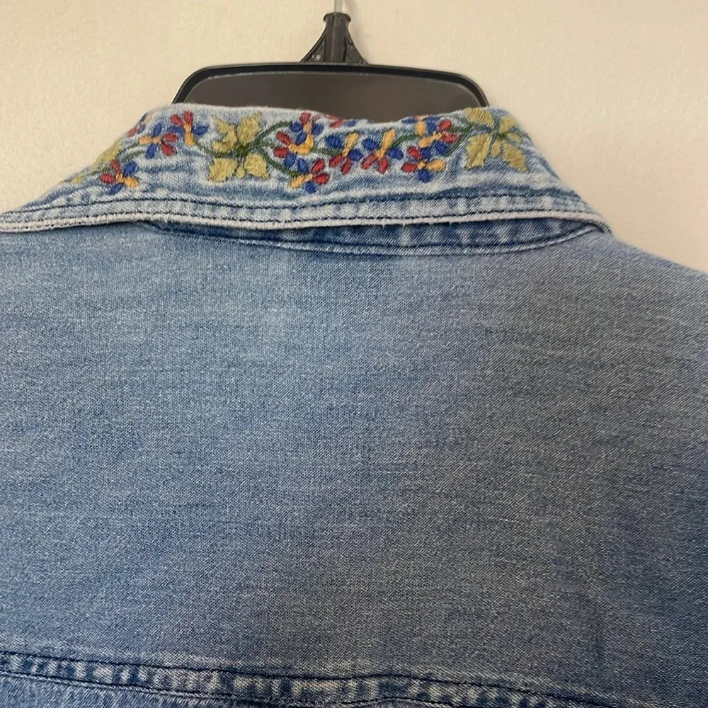 Cherokee  vintage embroidered patchwork denim Jean jacket - Image 8
