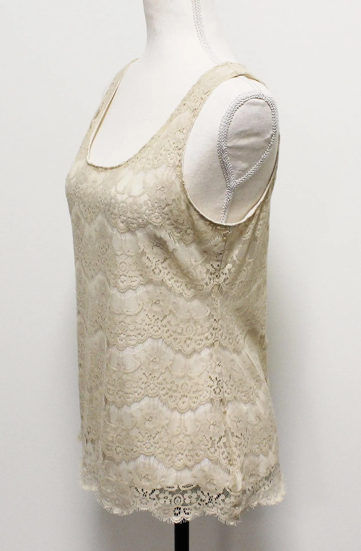 EUC  Beige Ivory Lace Double Layer Tank Top Camisole Small - Image 2