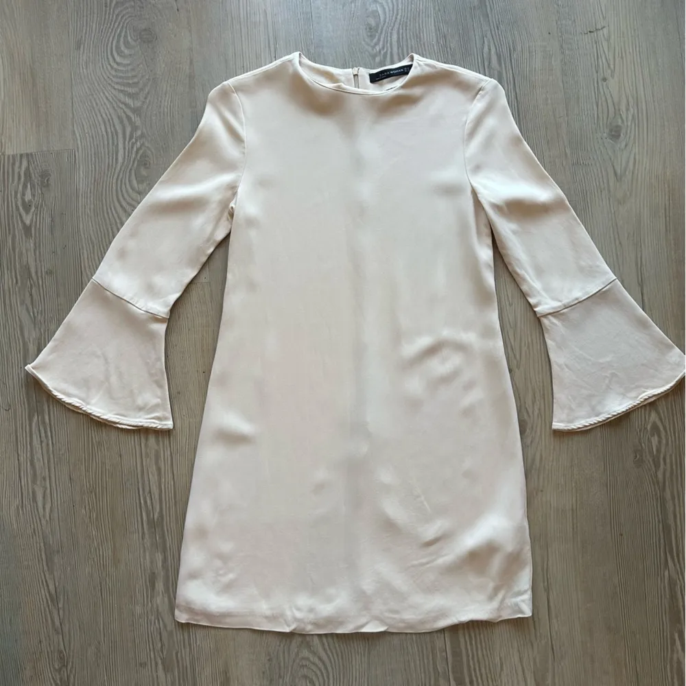 Zara Bell Sleeve cream shift dress size xs pale pink mini dress women’s - Image 7