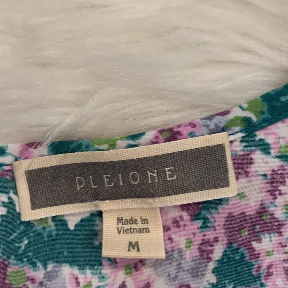 floral smocked puff sleeve peplum top M - Image 5