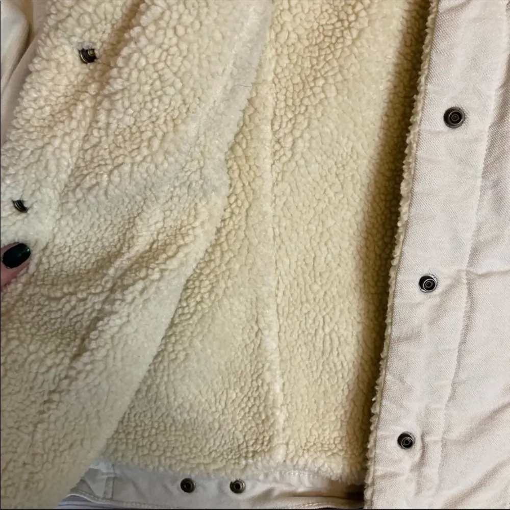 Off White Original Sherpa Trucker Jacket. In perfect Condition. - Image 4