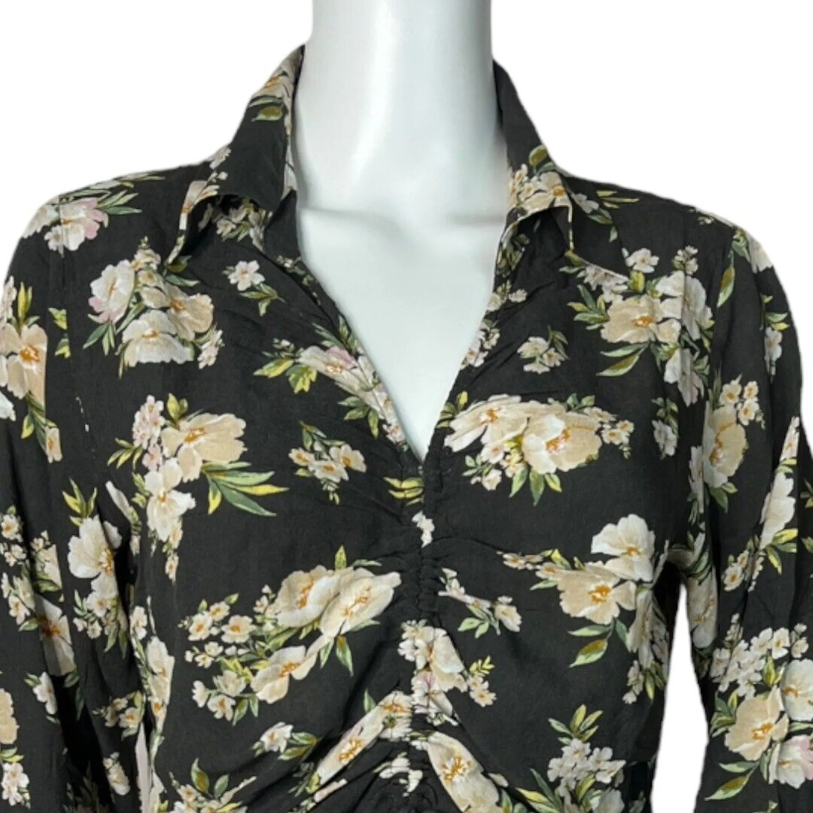 Oak + Fort Shirt Womens Medium Black Cream Floral Flowers Ruched Tie Front Bloom - Image 4