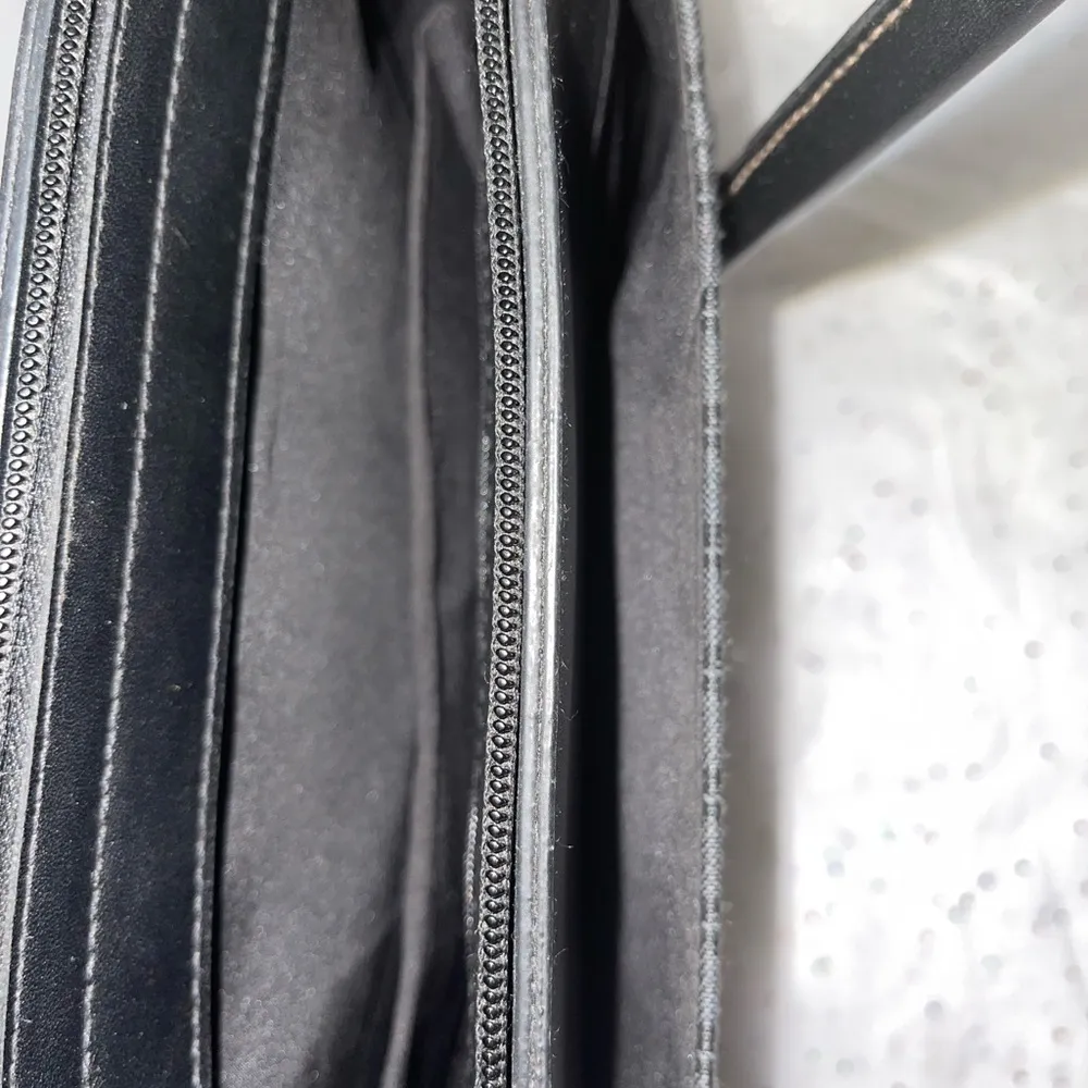 Carryland America Women’s Purse - Image 6