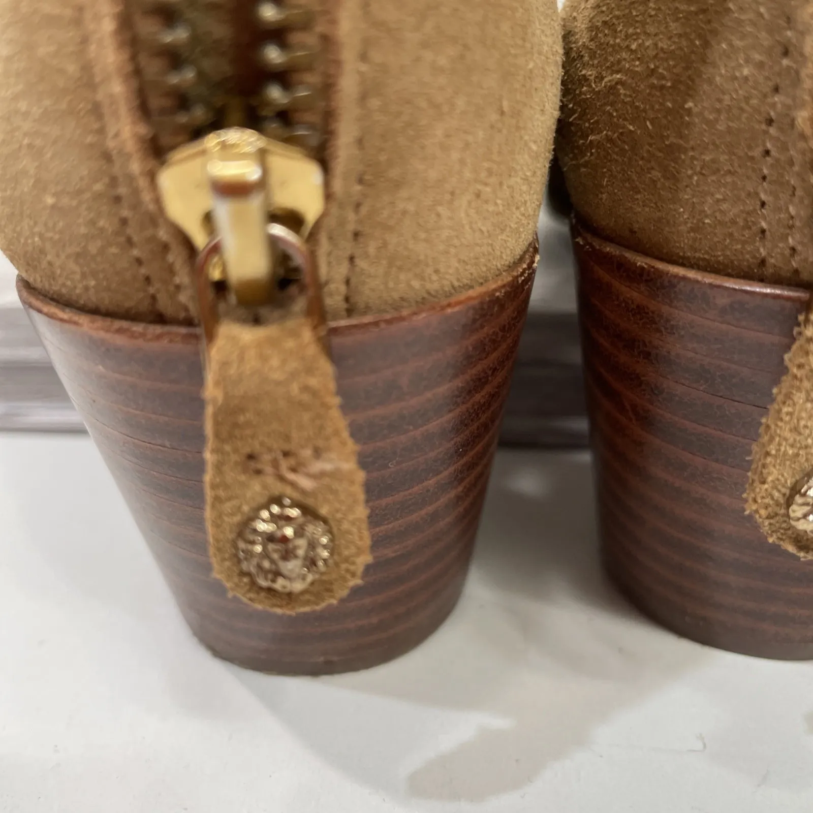 Anne Klein Gracie Anne Tan Leather Booties Women's 6m with buckle and zipper. - Image 9