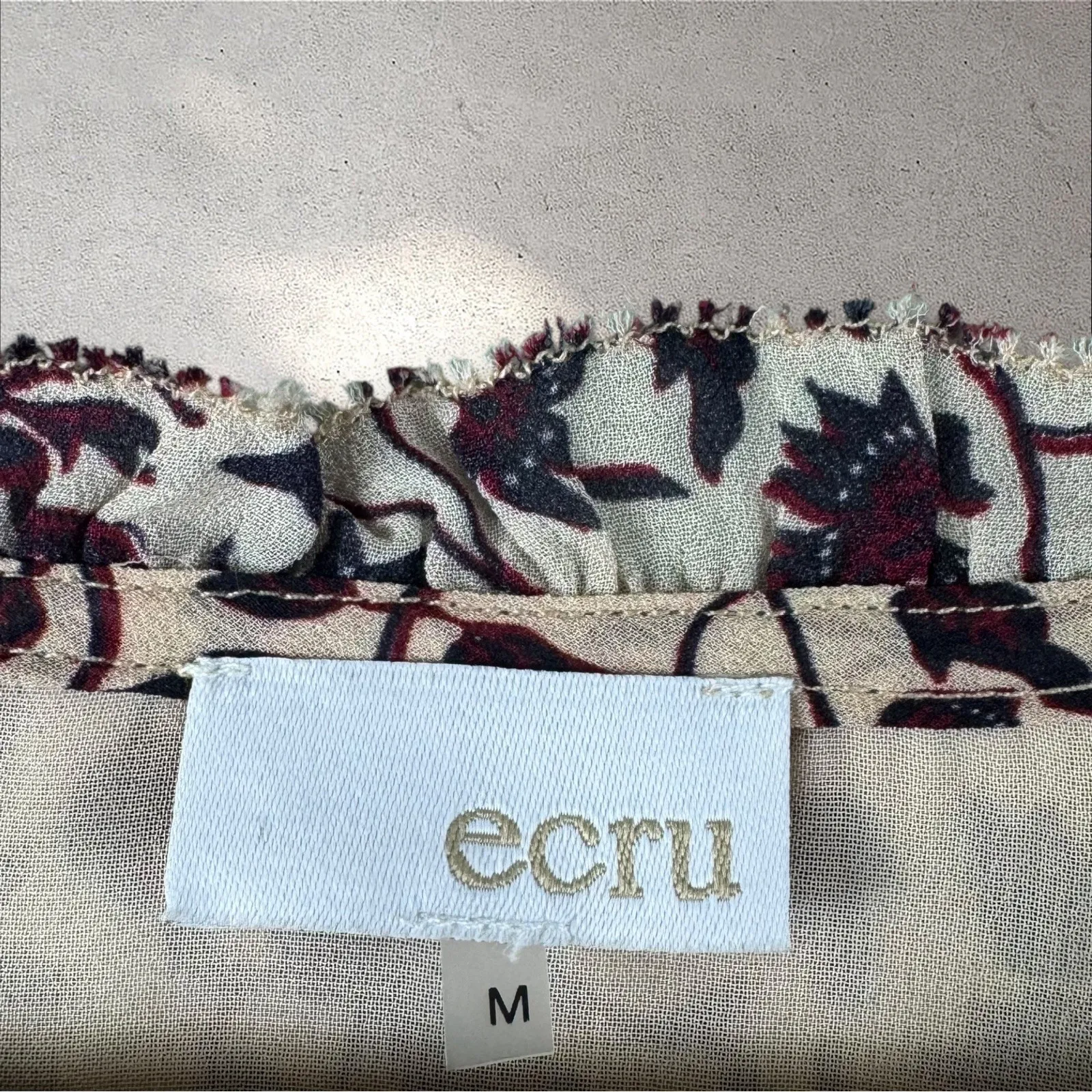 Ecru Portman Smocked Sleeve Blouse in‎ Burgundy Floral Sz M - Image 4