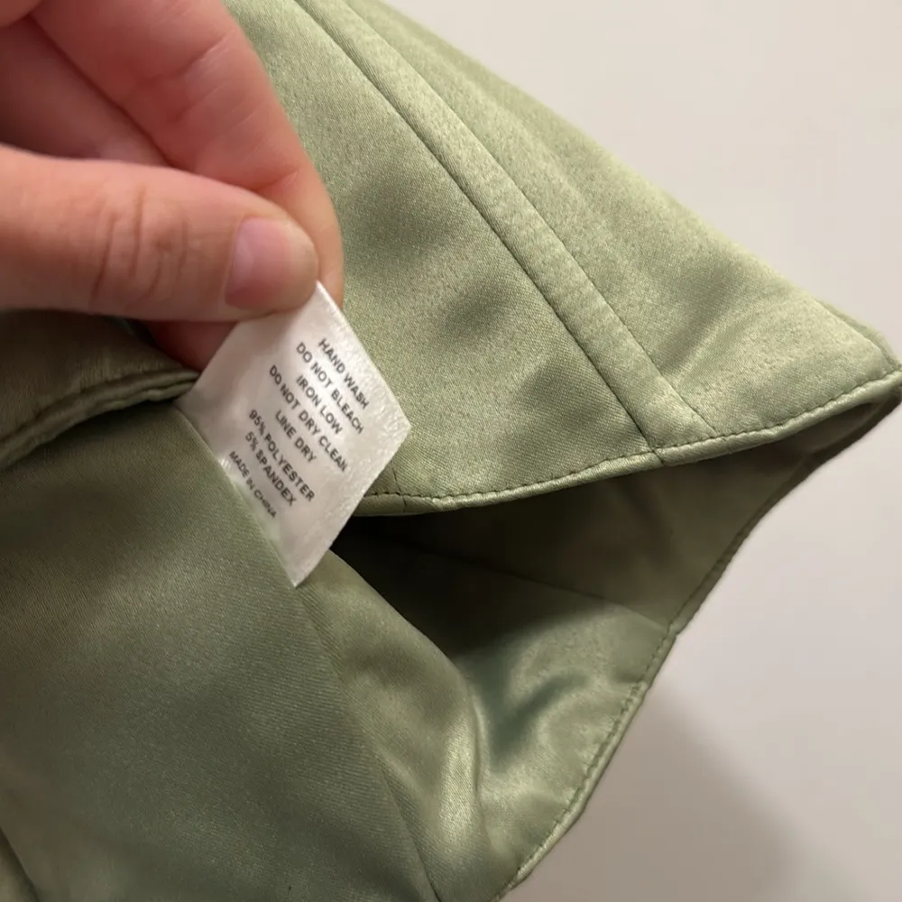 Guizio green satin corset top - Image 4