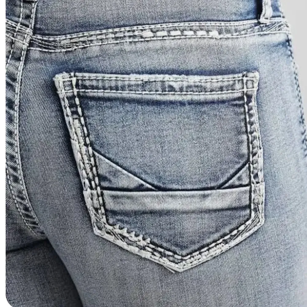 Day trip Virgo Skinny Light Wash Jeans. Size 28R. - Image 2