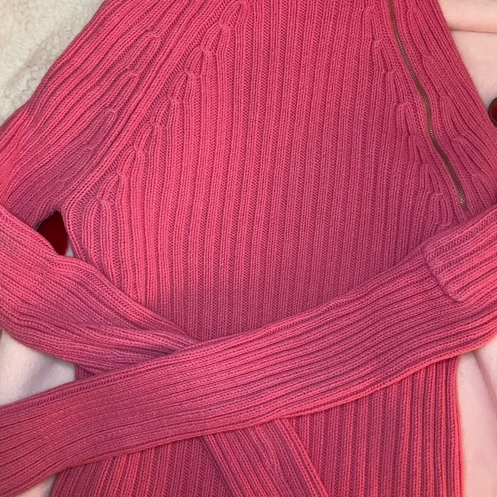 Rare Pink Wet Seal Sweater With Zip Detail at Neck and Sleeve Pocket M V… - Image 12