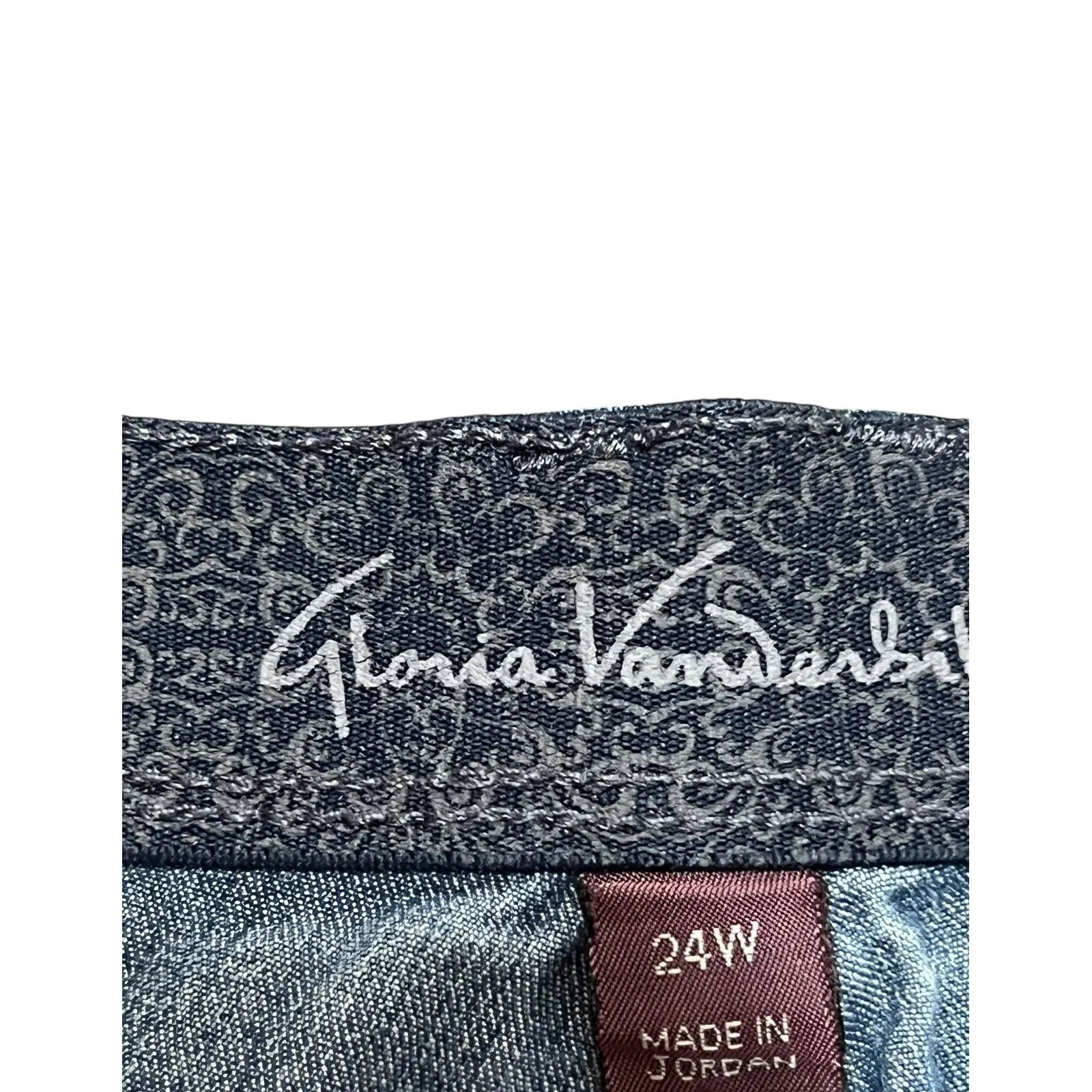 Gloria Vanderbilt Women's Shorts Blue 24W‎ Stretch Denim 12" Inseam - Image 3
