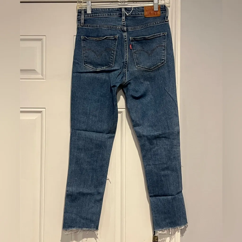 Levi’s 721 Right Rise Skinny Jeans with Frayed Hem - Size 26 - Image 4