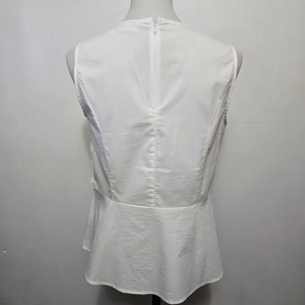 Liz Claiborne White 3D Floral Embroidered Sleeveless Peplum Top Size MP - Image 5