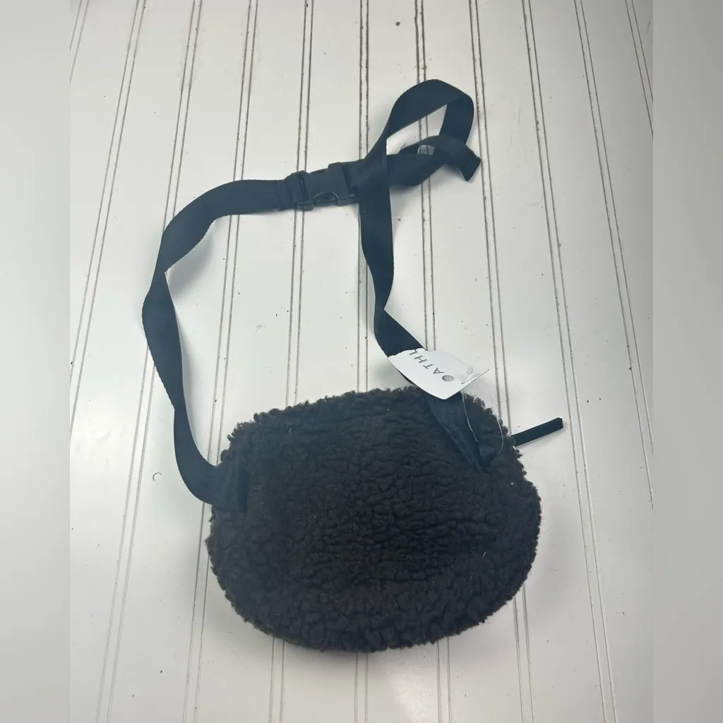 Athleta Black Sherpa All About Shearling Belt Fanny Pack Crossbody Bag NWT - Image 4